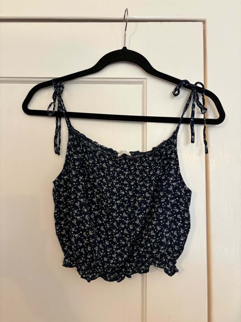 Brandy Melville tie shoulder summer tank top